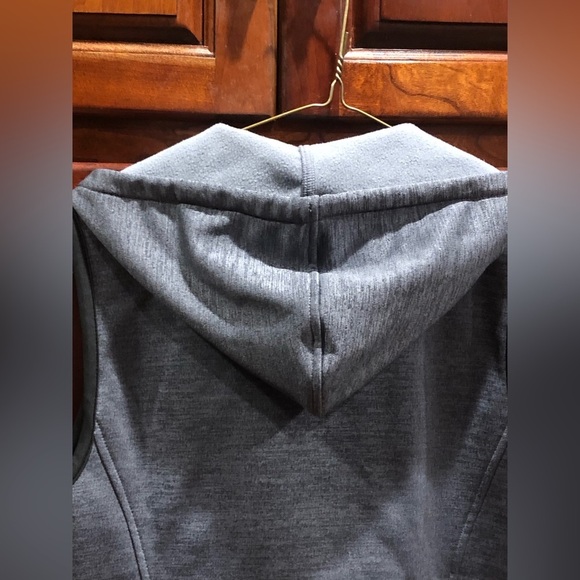 Chico’s Weekends Grey Front Zip Hooded Vest Sz S - Picture 9 of 10